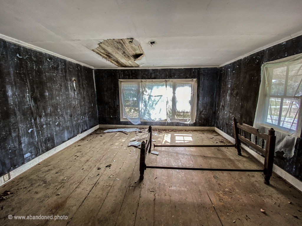 Abandoned Hwy 321 House